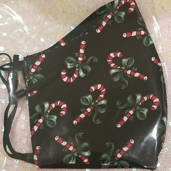 💖SALE💖 Christmas Candy Cane Mask - Picture 8 of 8